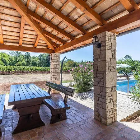 Liburnia Holiday home *